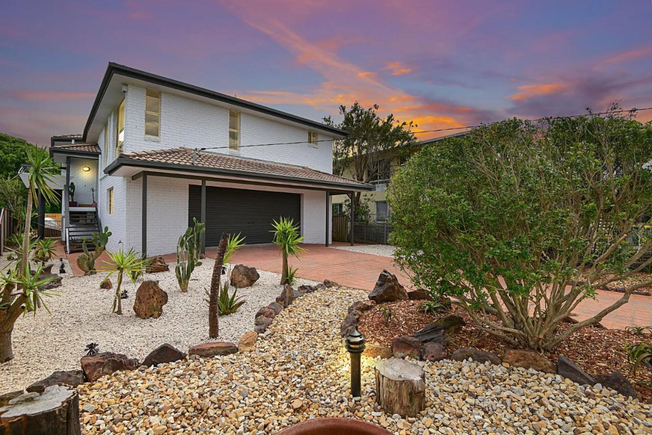 Sunset Lake House Villa Entrance Exterior photo