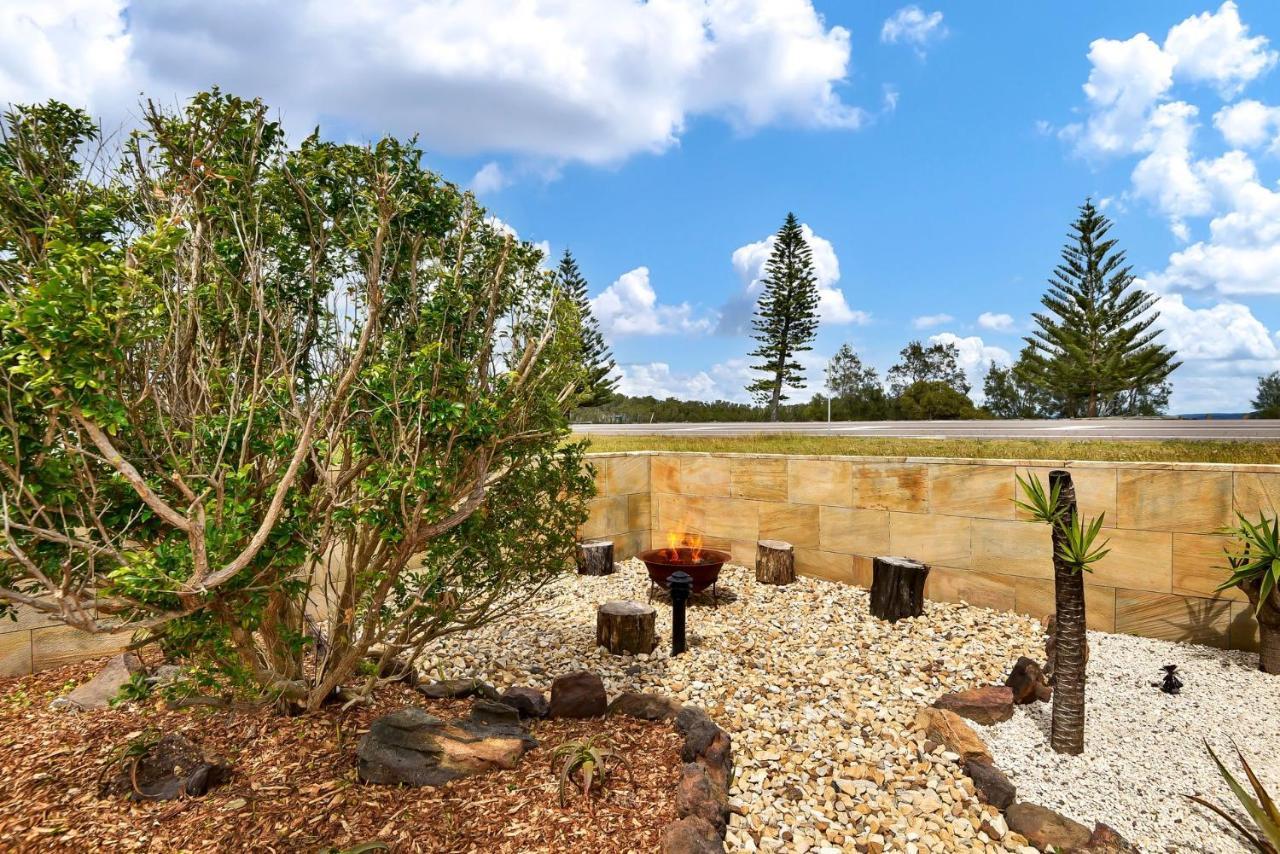 Sunset Lake House Villa Entrance Exterior photo